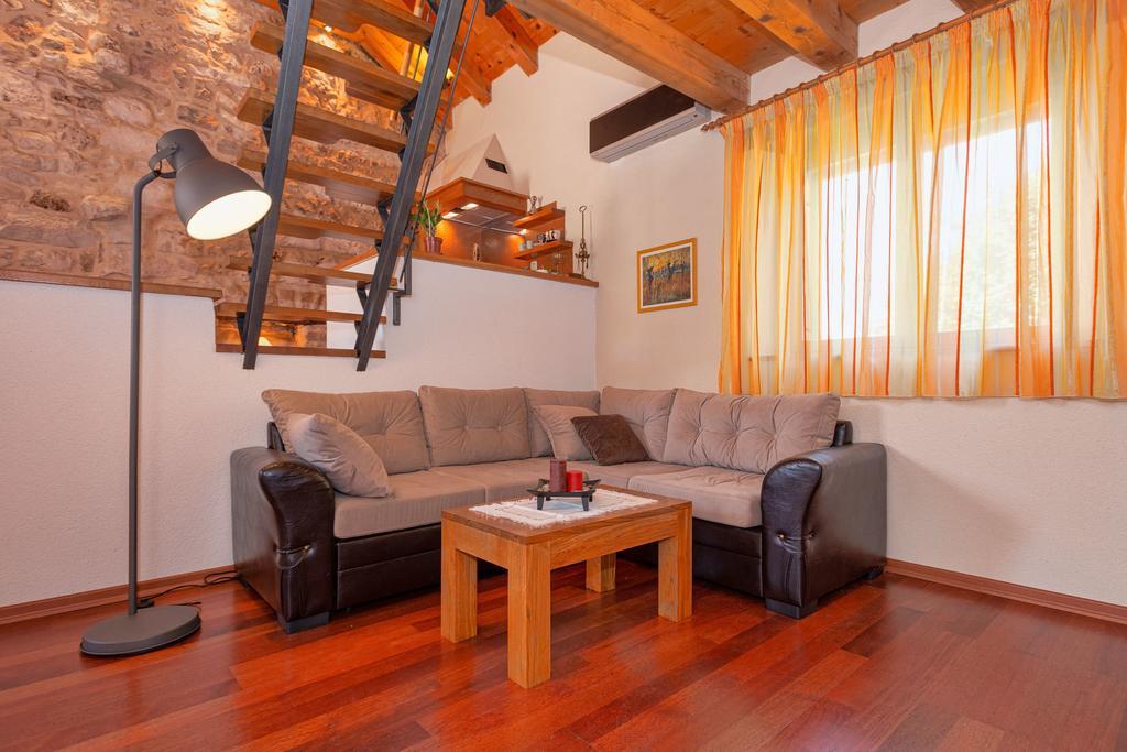 Holiday Home Rudina Stari Grad  Zimmer foto